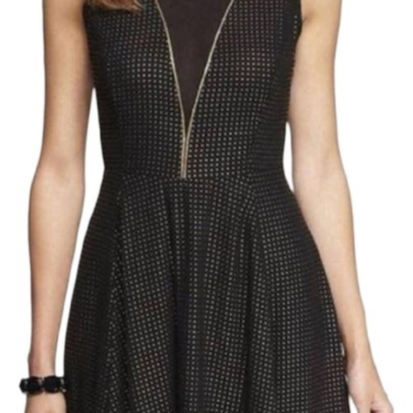 Express dress - Picture 9 of 9